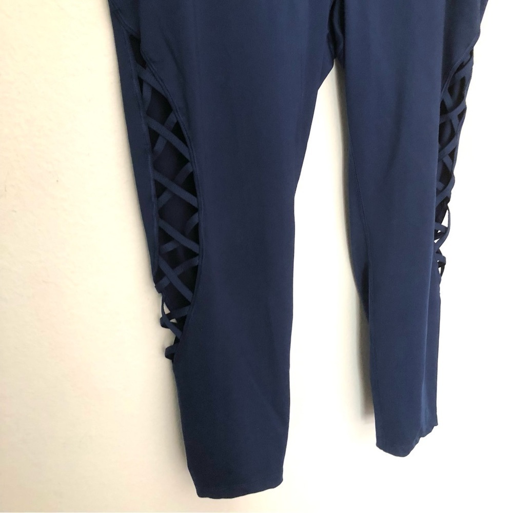 Avia Criss-Cross Leggings Size 8-10 - Picture 6 of 9